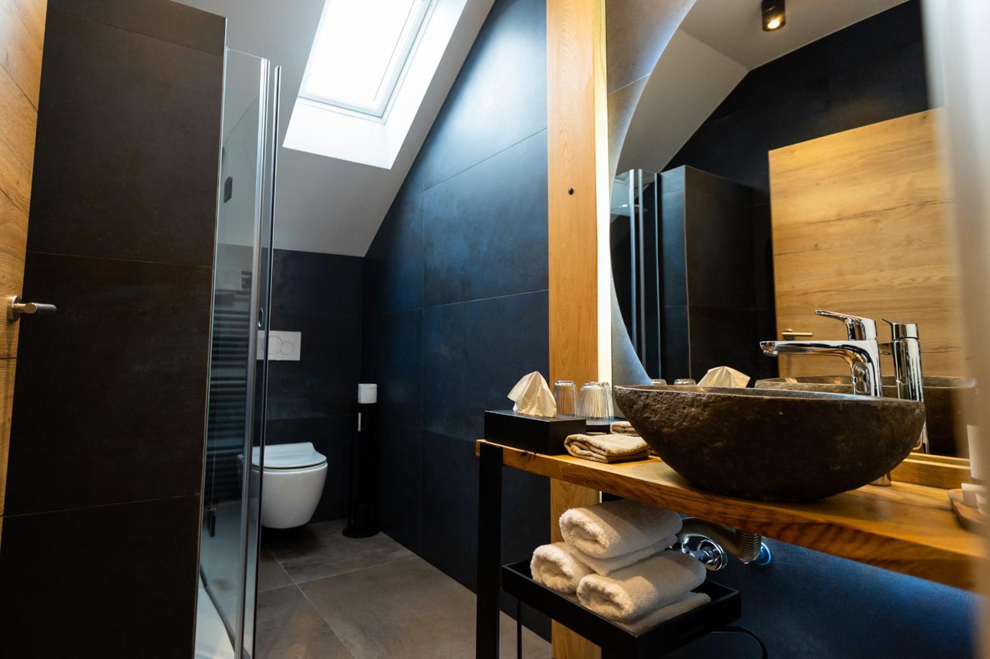 Kavenija Apartmaji - Free Parking Maribor Buitenkant foto