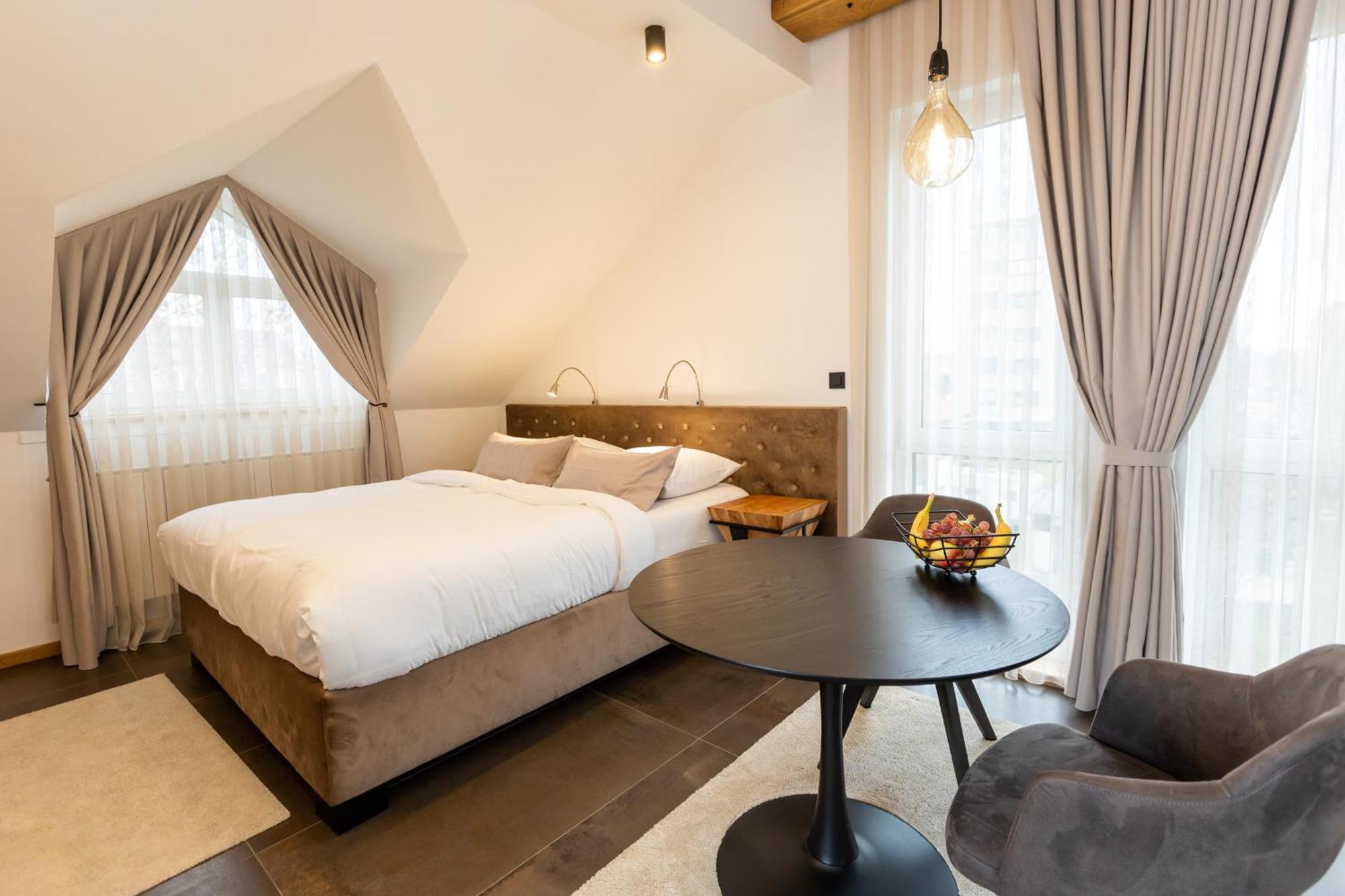 Kavenija Apartmaji - Free Parking Maribor Buitenkant foto