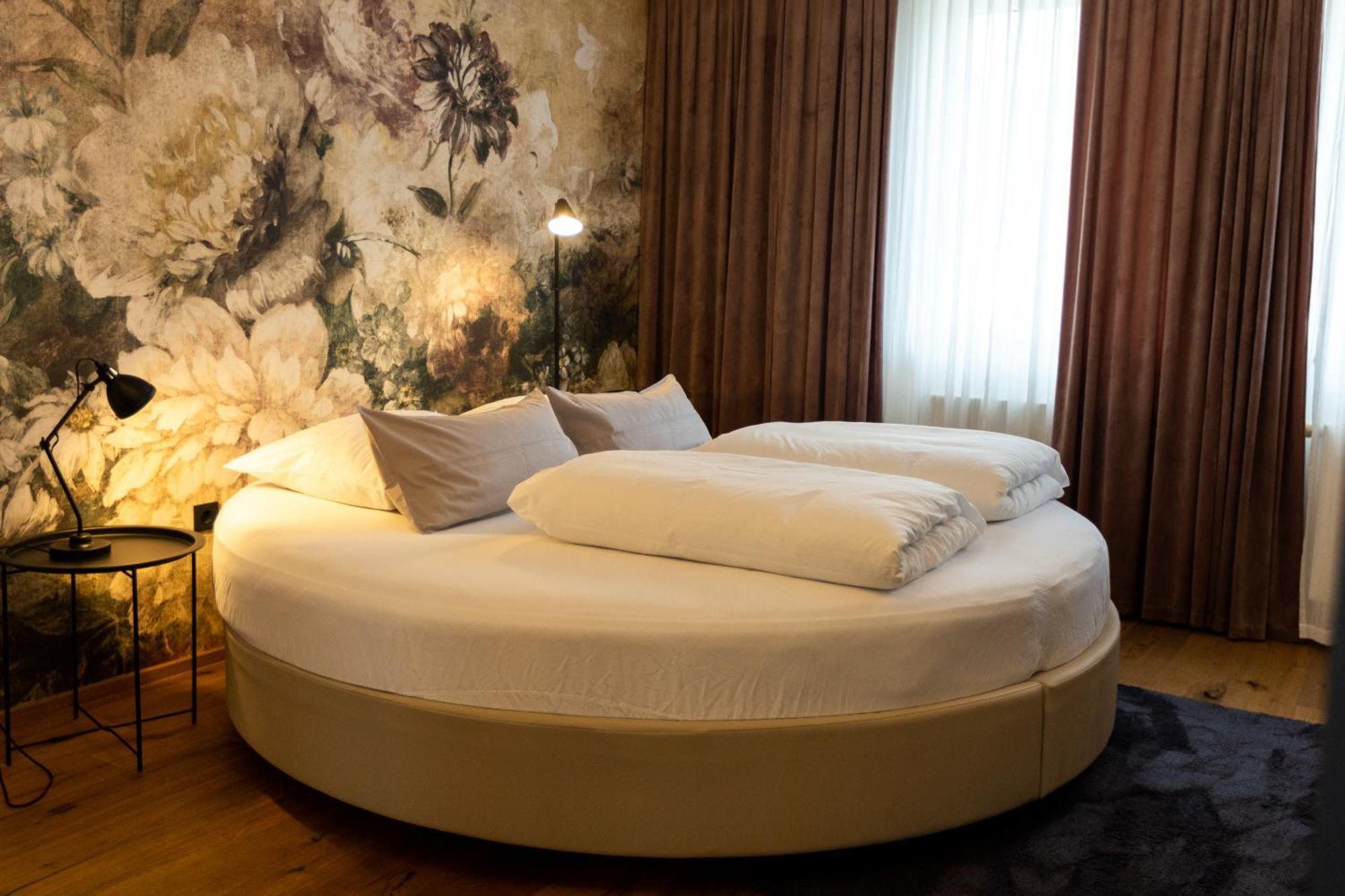 Kavenija Apartmaji - Free Parking Maribor Buitenkant foto