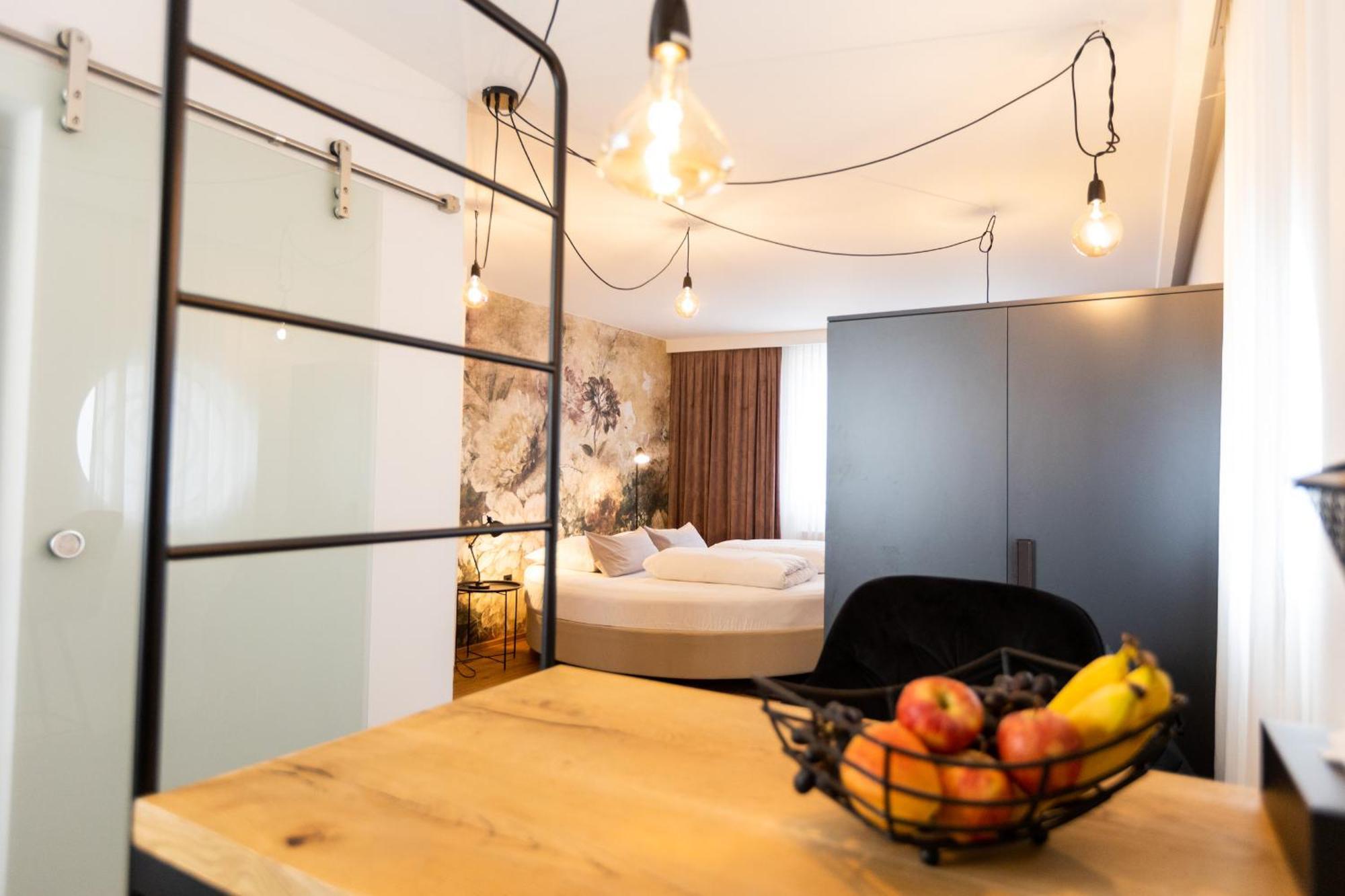 Kavenija Apartmaji - Free Parking Maribor Buitenkant foto